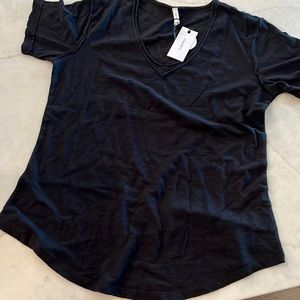 Zsupply nwt  v neck tee sz m black